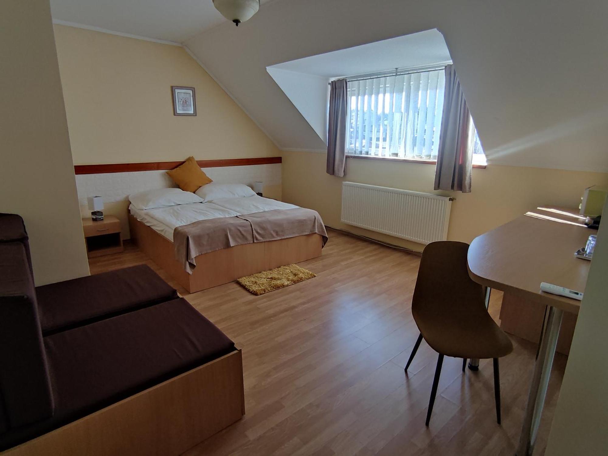 Invest Vendeghaz Bed & Breakfast Eger Room photo